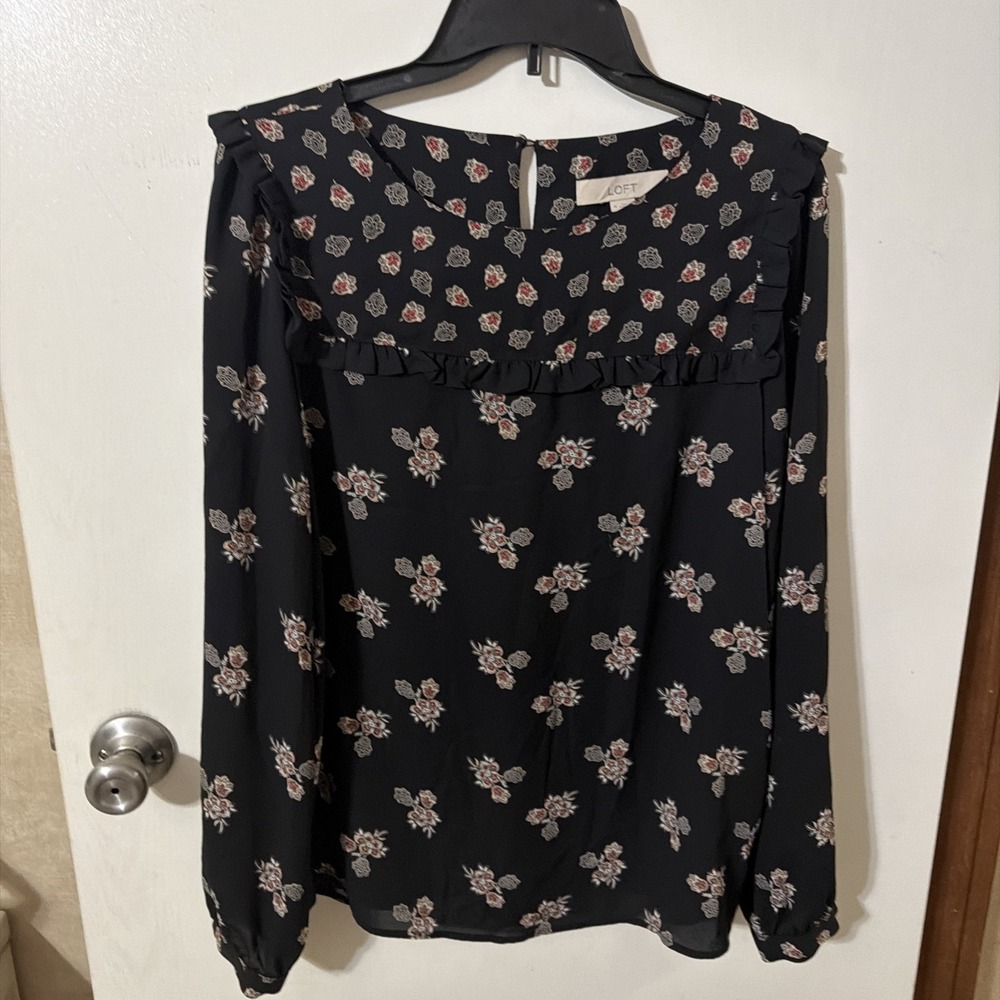 LOFT Top Womens Medium Long Sleeves Floral Print Blouse Classicore Preppy
